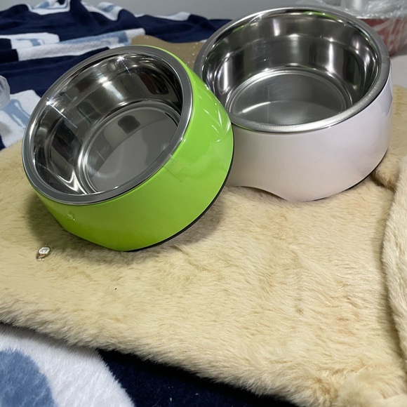 All Kinds of Pet Feeders - Picture 14 of 15